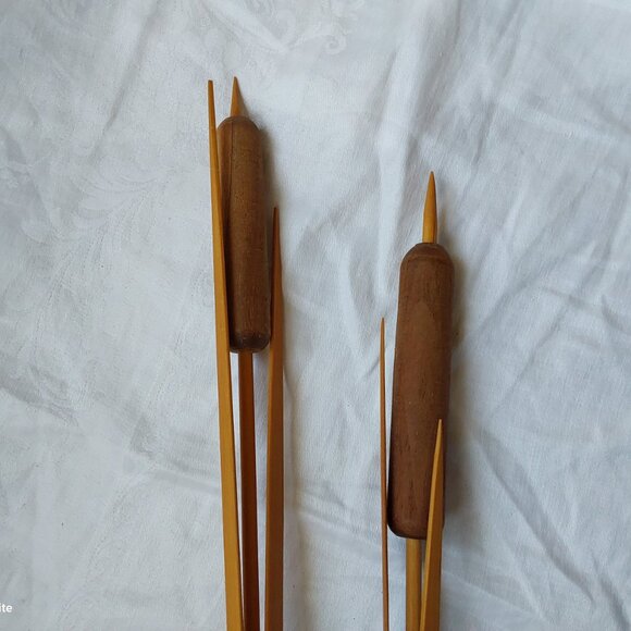 Vintage 1989 handcrafted wood cattail sculpture from Saskatchewan Byron Hansen - Picture 6 of 10